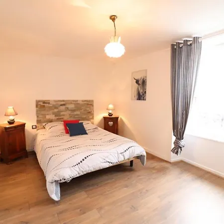 Ferienhaus Charmante Maison Renovee, 3 Ch, Proche Salers Et Monts Du Cantal, 6 Pers, Toutes Charges Incluses - Fr-1-742-30 *