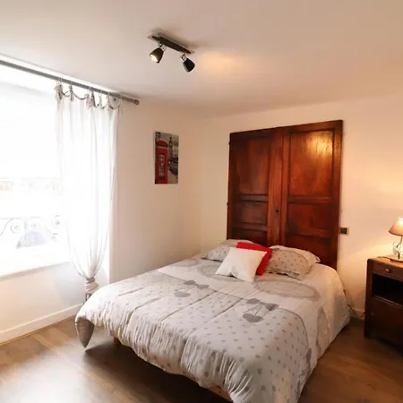 Charmante Maison Renovee, 3 Ch, Proche Salers Et Monts Du Cantal, 6 Pers, Toutes Charges Incluses - Fr-1-742-30 Ferienhaus *