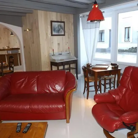 Charmante Maison Renovee, 3 Ch, Proche Salers Et Monts Du Cantal, 6 Pers, Toutes Charges Incluses - Fr-1-742-30 Ferienhaus Pléaux