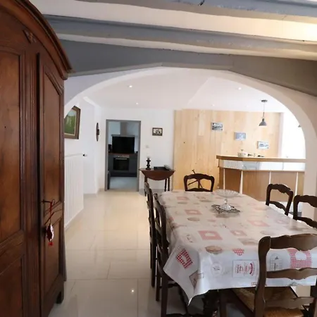 Charmante Maison Renovee, 3 Ch, Proche Salers Et Monts Du Cantal, 6 Pers, Toutes Charges Incluses - Fr-1-742-30