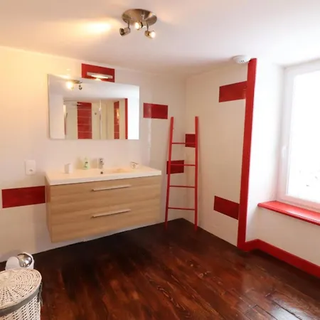 Charmante Maison Renovee, 3 Ch, Proche Salers Et Monts Du Cantal, 6 Pers, Toutes Charges Incluses - Fr-1-742-30