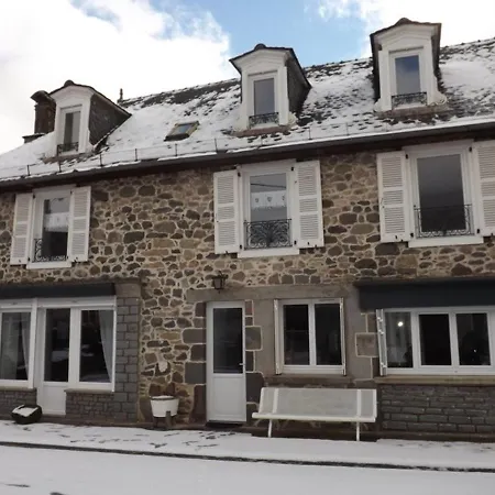 Ferienhaus Charmante Maison Renovee, 3 Ch, Proche Salers Et Monts Du Cantal, 6 Pers, Toutes Charges Incluses - Fr-1-742-30