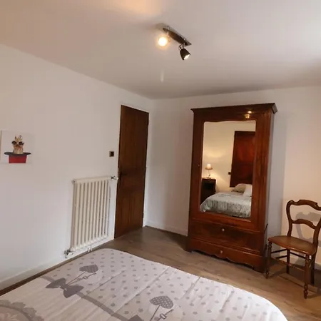 Charmante Maison Renovee, 3 Ch, Proche Salers Et Monts Du Cantal, 6 Pers, Toutes Charges Incluses - Fr-1-742-30 Ferienhaus *