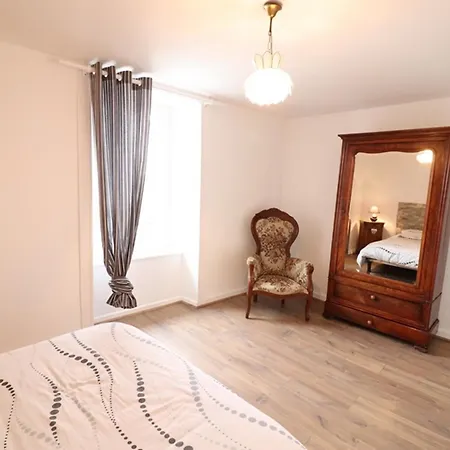 Ferienhaus Charmante Maison Renovee, 3 Ch, Proche Salers Et Monts Du Cantal, 6 Pers, Toutes Charges Incluses - Fr-1-742-30 *