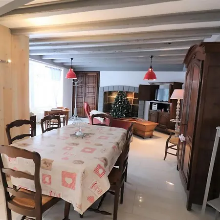 Charmante Maison Renovee, 3 Ch, Proche Salers Et Monts Du Cantal, 6 Pers, Toutes Charges Incluses - Fr-1-742-30 *