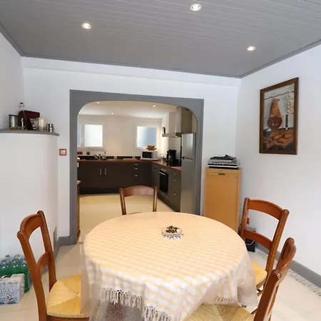 Charmante Maison Renovee, 3 Ch, Proche Salers Et Monts Du Cantal, 6 Pers, Toutes Charges Incluses - Fr-1-742-30 Pléaux